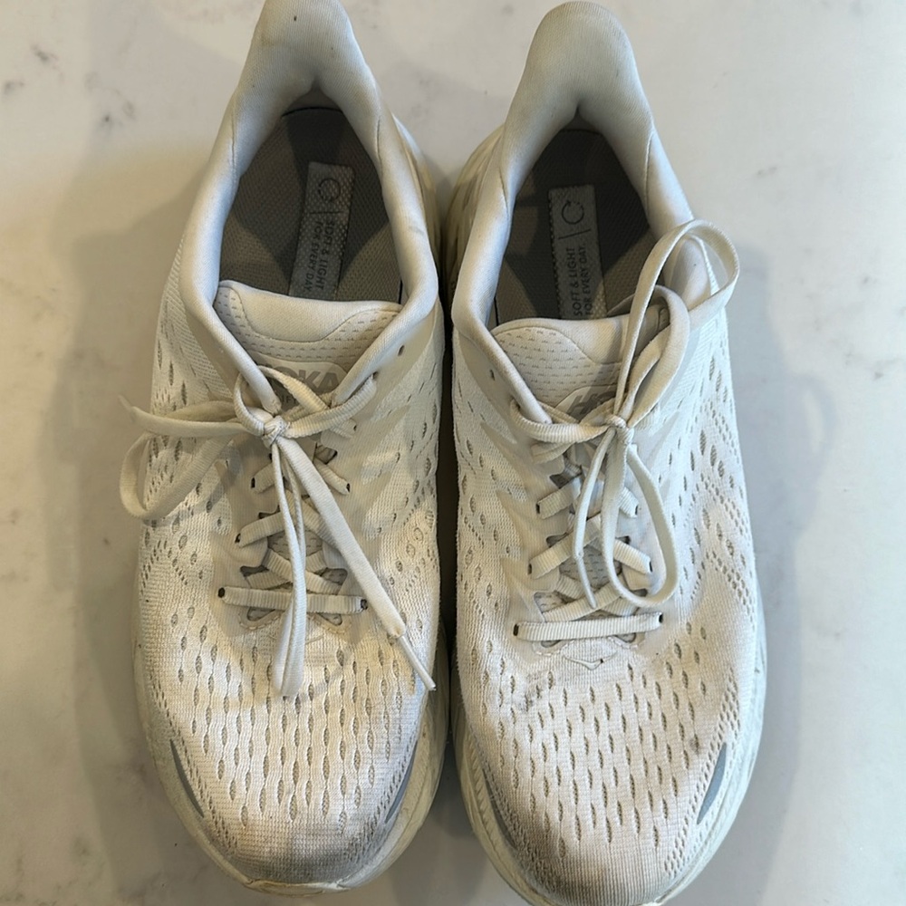 Hoka Clifton 8